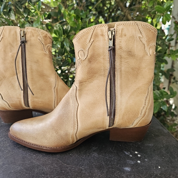 Womens Size 10 Free People Tan Leather Ankle Cowboy Boots Western - Picture 6 of 12